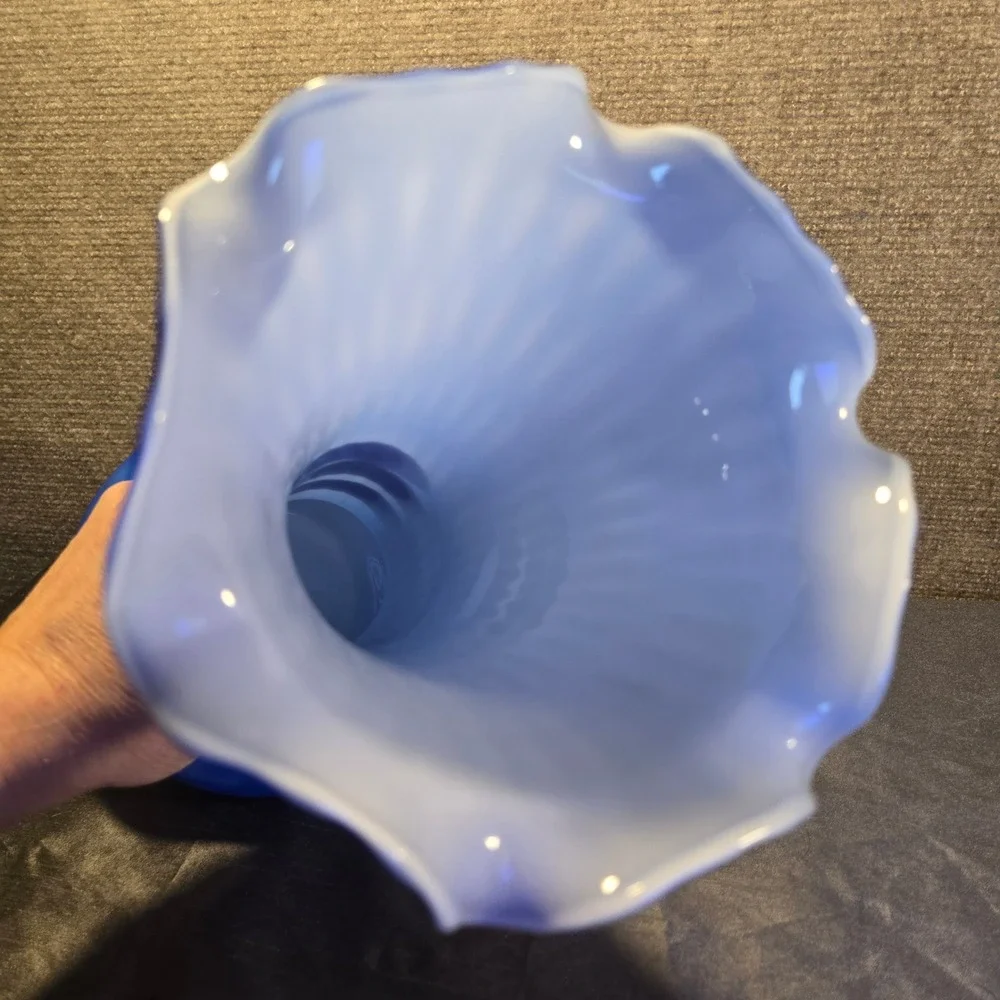 Vintage Murano Glass Blue‎ White Diamond Optic Ruffled Top 14